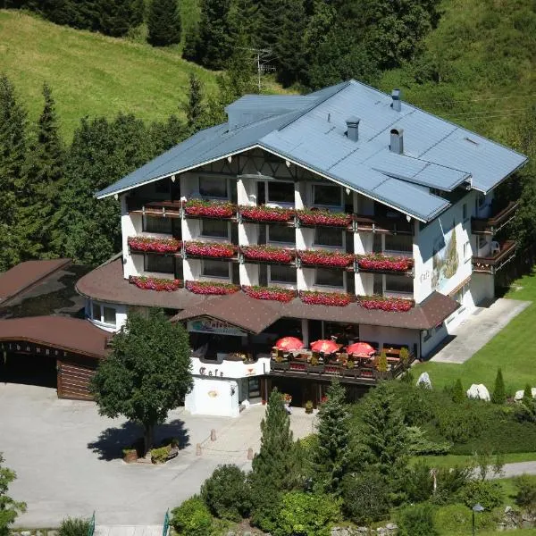 Garni Hotel Wildanger, hotel u gradu Ceblen