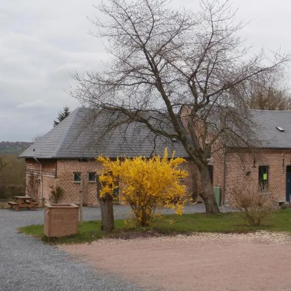 Chambre d'hôtes L'Ermite, hotel in Lemé