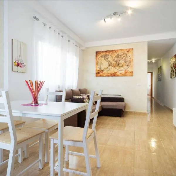 Canary House Gold, hotel v destinaci Vecindario