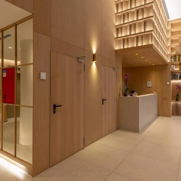Apartamentos Recoletos、マドリードのホテル