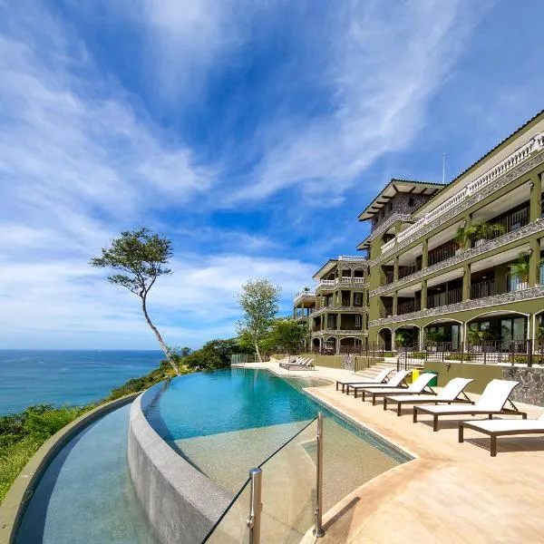 360 Splendor Del Pacifico Residences, hotel i Playa Flamingo