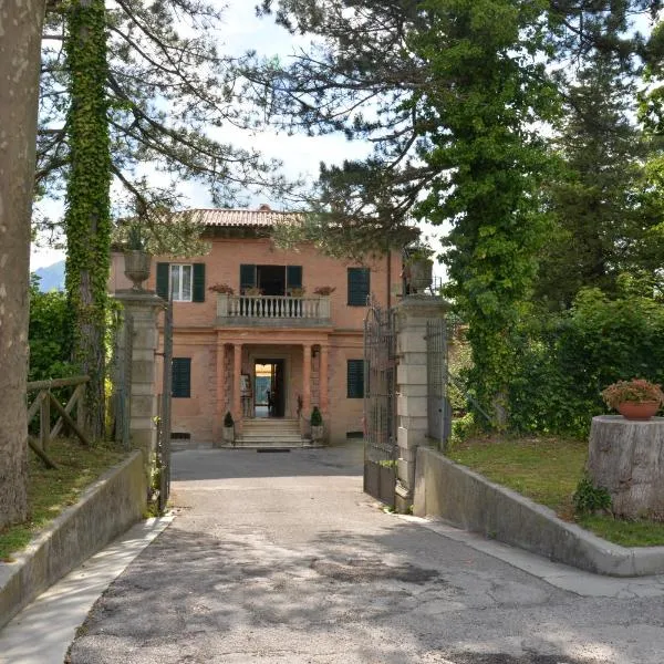 Villa delle Rose - Hotel Paradiso, hotel Amandolában