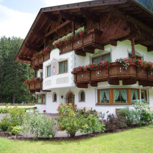 Pension Peter, hotel v Neustift im Stubaital