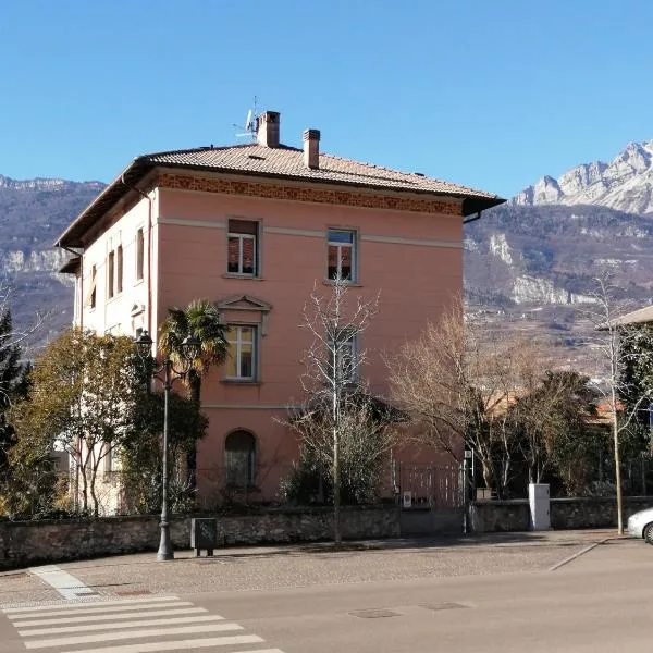 Ca' antica, hotel din Rovereto