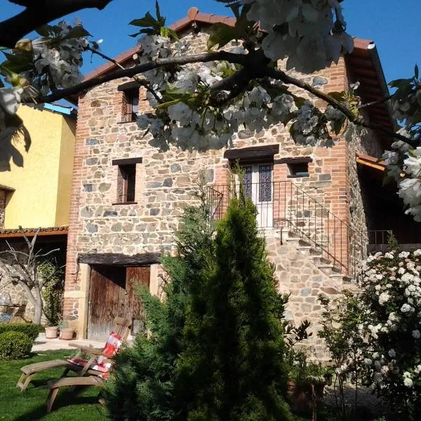 Le Clos du Merle, hotel in Saint-Marcel-lʼÉclairé