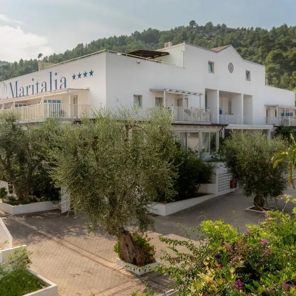 Hotel Club Village Maritalia, hotell i Peschici