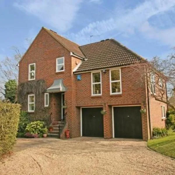 Agars Place, Datchet, Hotel in Datchet