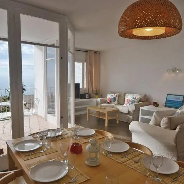 Duplex en frente de la playa al lado de Barcelona, hotel v destinaci Canet de Mar