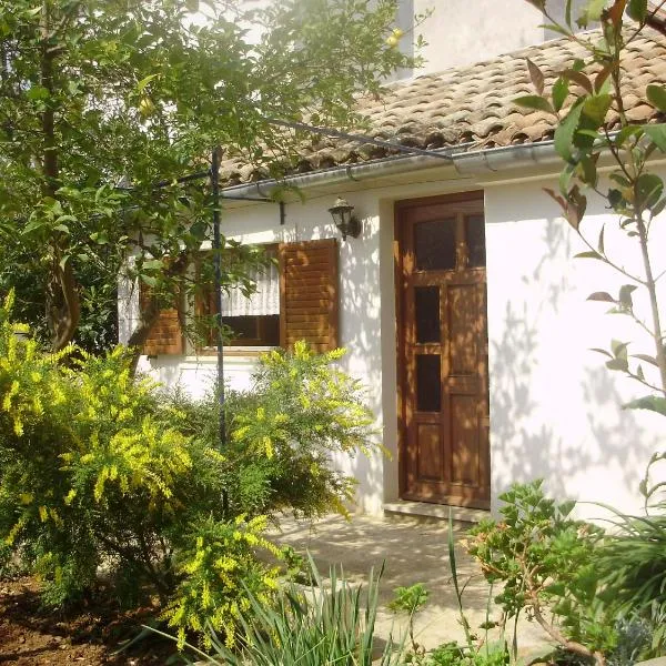 Apartman KRISTINA and FREE PARKING, hotel v destinaci Mali Lošinj