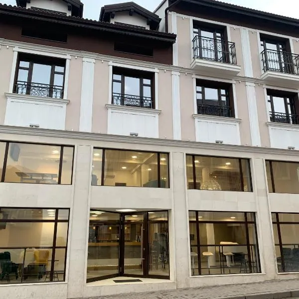 ARTE Hotel rooms & apartments, hotel en Veliko Tŭrnovo