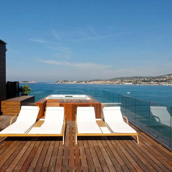 Hostellerie La Farandole – hotel w mieście Sanary-sur-Mer