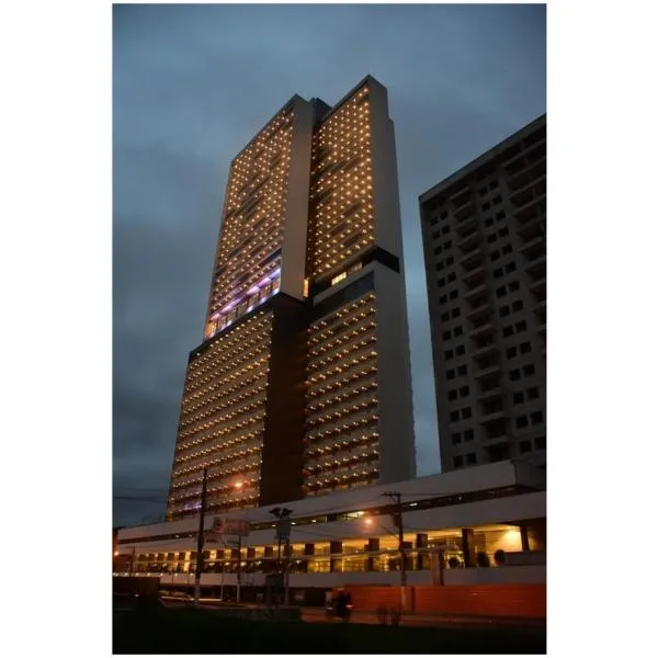 Flat Aconchego, próximo ao centro de Osasco, ar condicionado, academia, piscina, wifi e varanda, hotel in Osasco