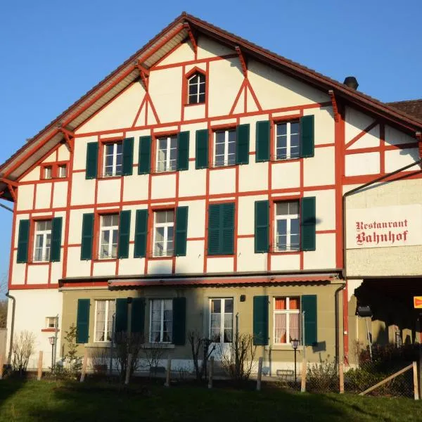 Hotel Restaurant Bahnhof、Schüpfenのホテル