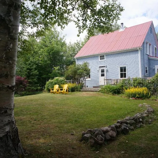 Maggie's Place on the Cabot Trail, hotel v destinaci Birch Plain