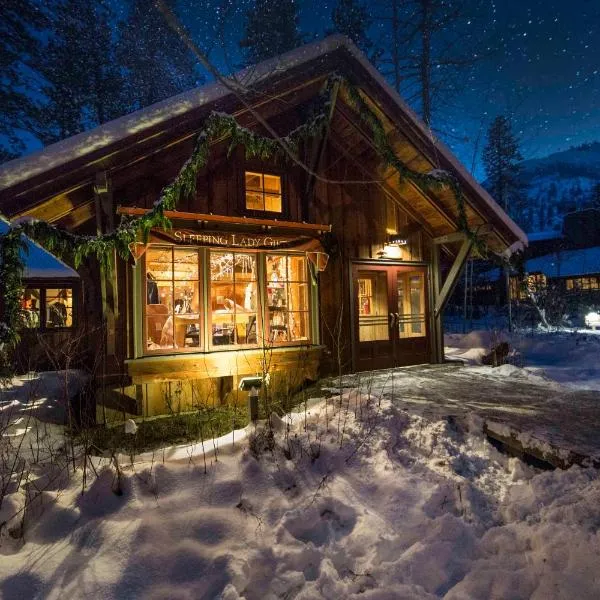 Sleeping Lady Mountain Resort、レブンワースのホテル