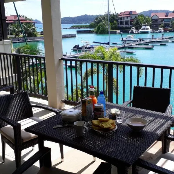 Eden Island luxury apartment sea view, hotel v destinaci Eden Island