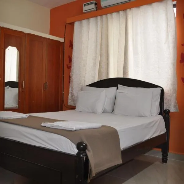 Nayath Serviced Apartments, Homely Stay for Families since 2011 Close to Bus, Railway Stations, Near to Reliance Mart, Srinivasam complex and many Restaurants Fully Furnished Kitchen Pet Friendly, hotel en Tirupati