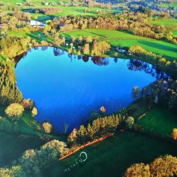 Domaine du Balbuzard, hotel in Crocq