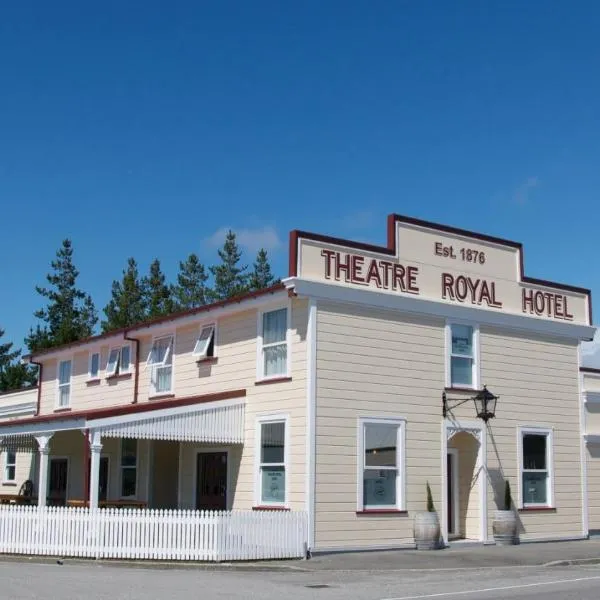 Theatre Royal Hotel, hotell i Kumara