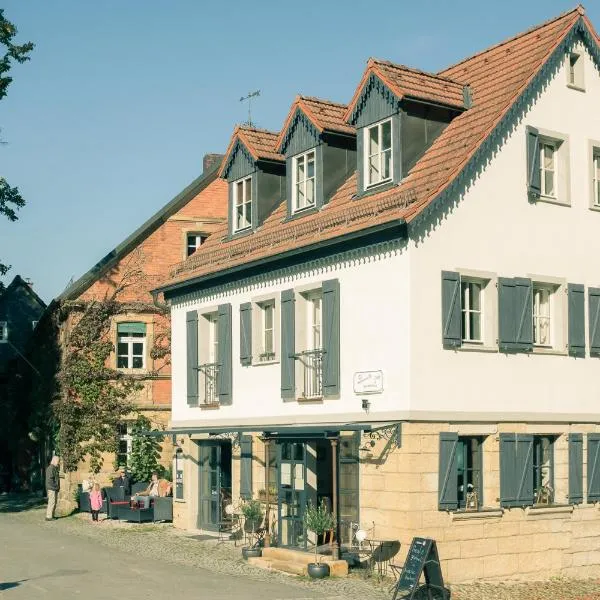 moments café & apartmenthaus, hotel v destinaci Thurnau