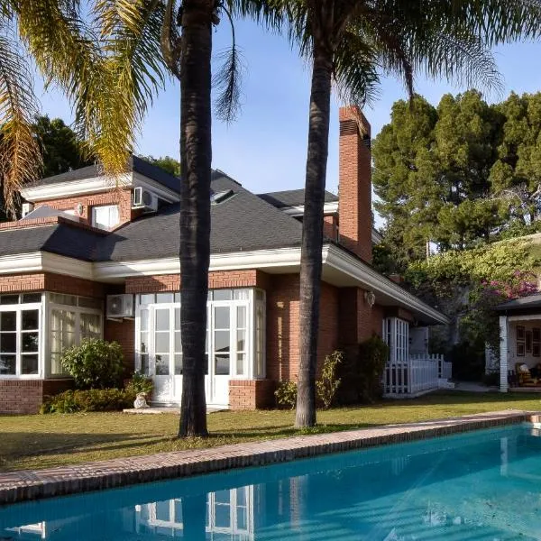 Villa Antumalal B&B, hotel v Malaze