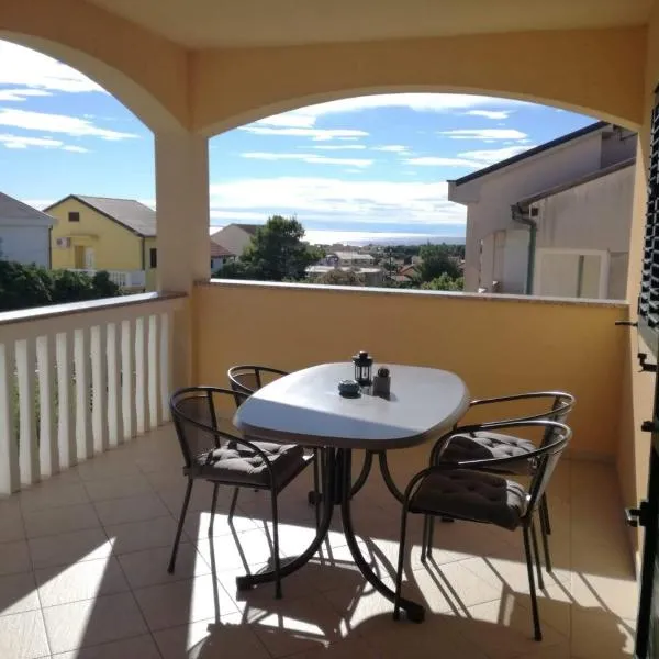 Apartman Dora, hotel v Povljane