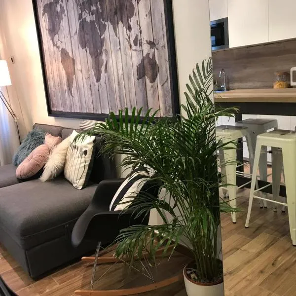 Arena Design App with FREE Private Parking and with a terrace, hôtel à Pula