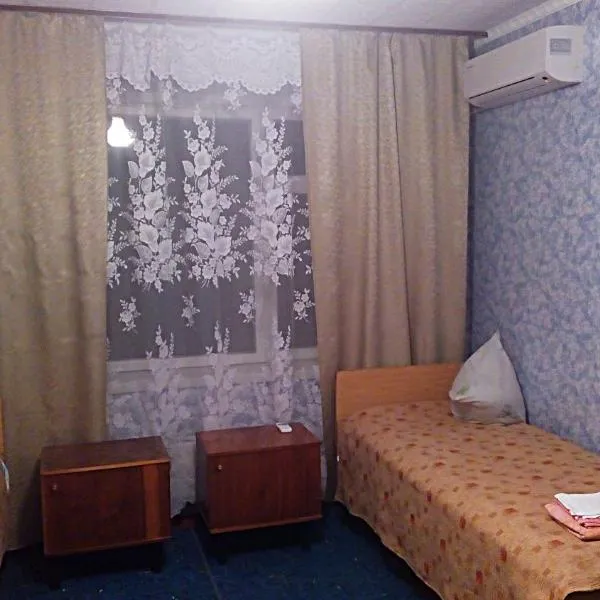 Квартири в центрі, hotel in Yuzhnoukrainsk 