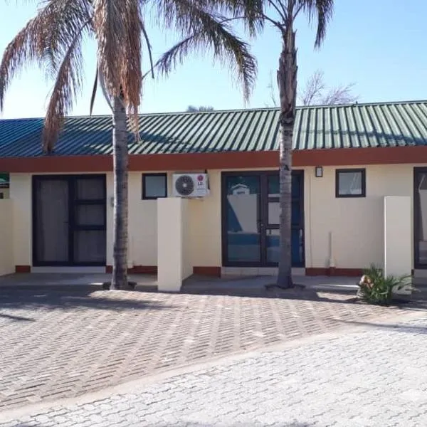 RY Courtyard, Hotel in Oshakati