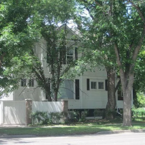 Charles Street Vacation Home, hotel v destinaci Lethbridge