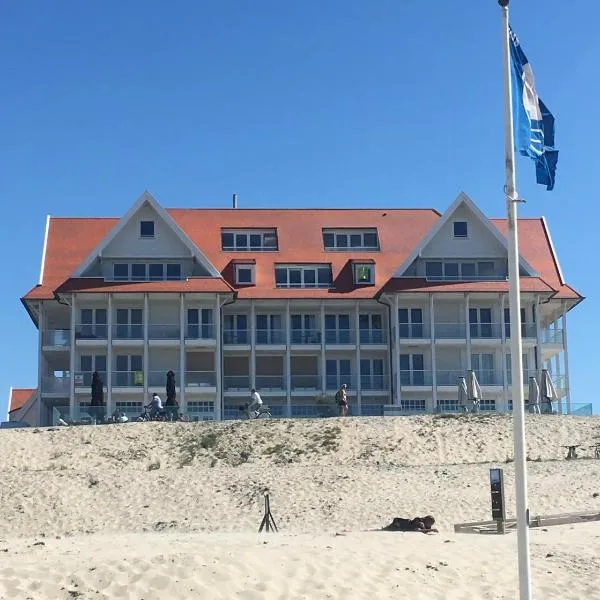 Cadzand Dream Beach, Pool and Wellness Apartment, hotel in Cadzand