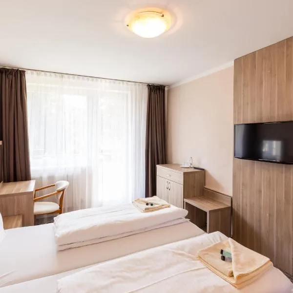 Bed & Breakfast Hotel Perla, hotel v Novom Meste nad Váhom
