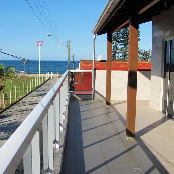 Praia da Ilhota, lado de Baneário Camboriú, hotel en Itapema