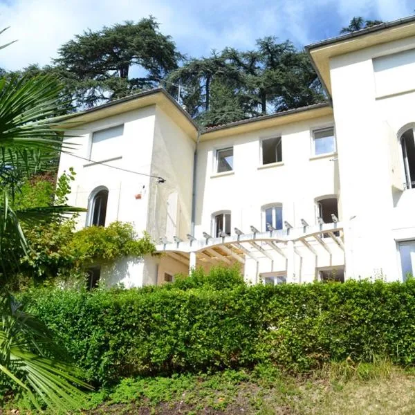 VILLA SAINT VINCENT, hotel di Bajamont