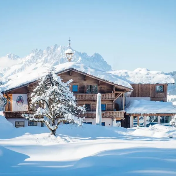 Farm Hotel Chalet Grosslehen, hotel in Fieberbrunn