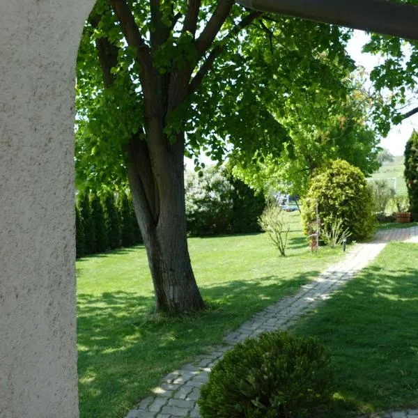 Gästehaus Fischbach, готель у місті Йойс