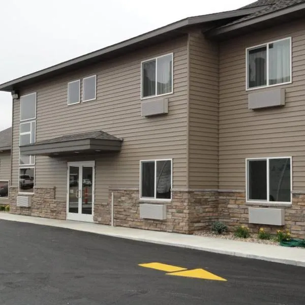 Canby Inn and Suites, מלון בCanby