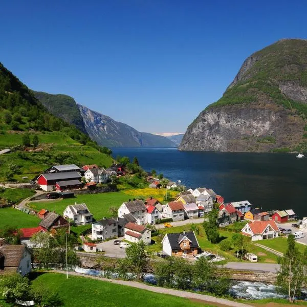 Visit Undredal, hotell i Frønningan