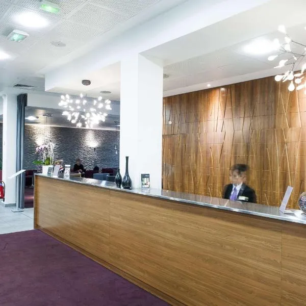 Best Western Plus Paris Velizy, hotel v destinaci Vélizy-Villacoublay
