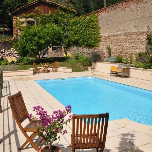 Les Jardins de l'Hacienda, hotel in Villechenève