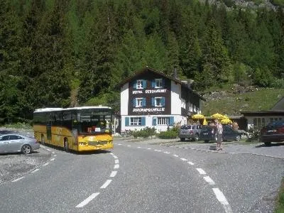 Hotel Rhonequelle, hotell i Oberwald