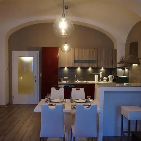 Gästehaus Familie Löffler - Ferienwohnung am Stadtplatz in Litschau, hotel v destinaci Litschau
