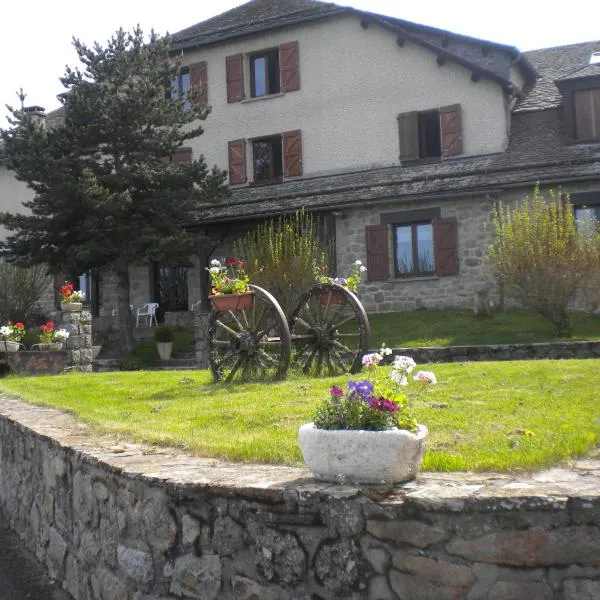 Hôtel La Randonnée, hotell i Nasbinals