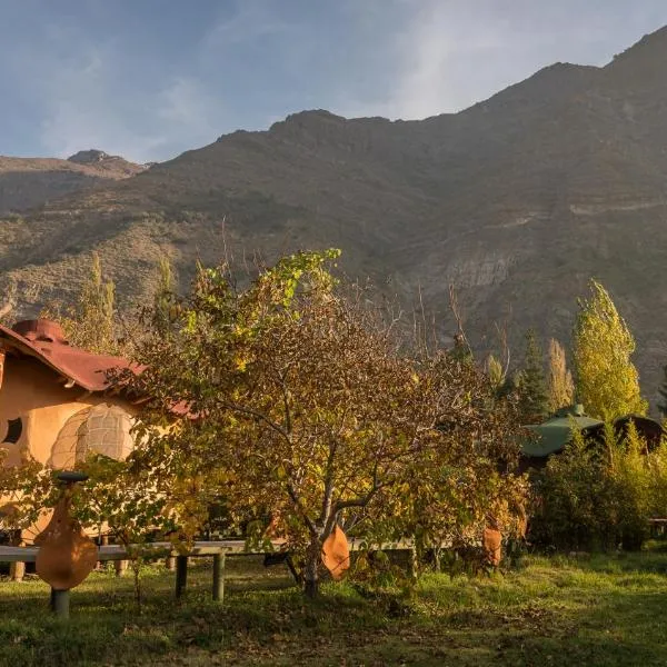 Cascada Lodge Cajon del Maipo, hotel v destinaci San José de Maipo