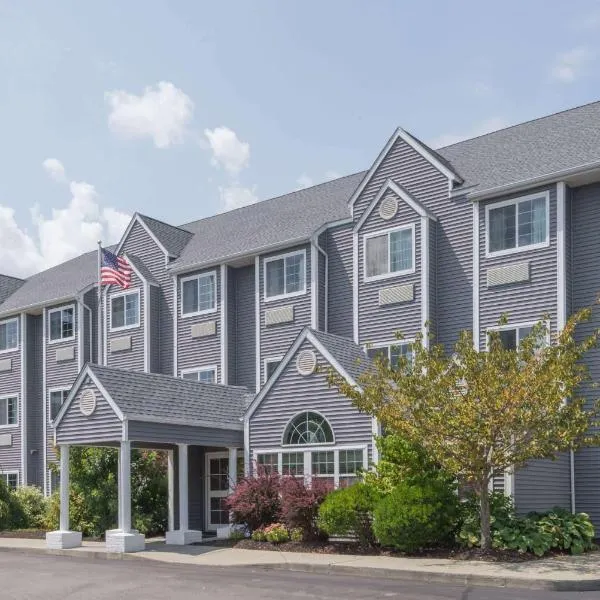 Microtel Inn & Suites by Wyndham Uncasville Casino Area、アンキャスヴィルのホテル