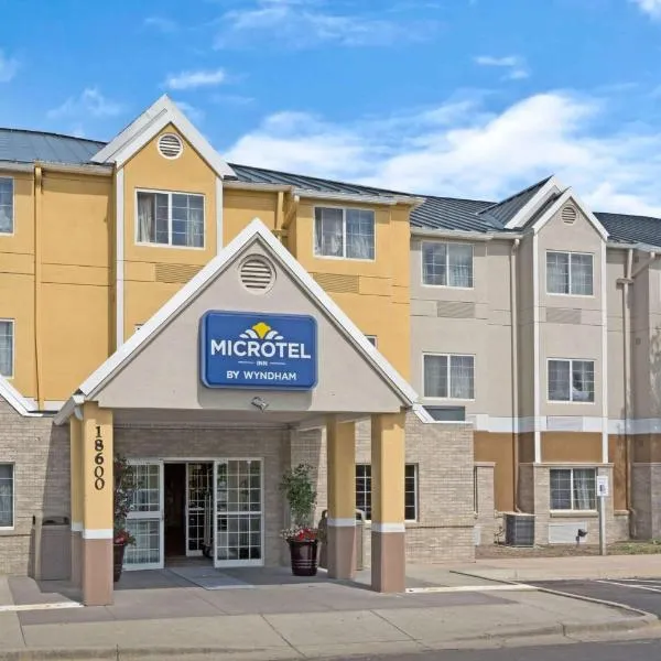 Microtel Inn & Suites by Wyndham Denver Airport – hotel w mieście Watkins