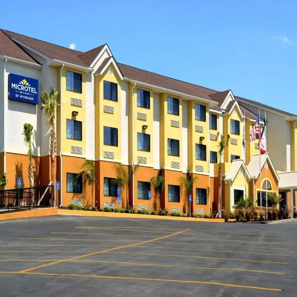 Microtel Inn & Suites by Wyndham New Braunfels I-35, hotelli kohteessa New Braunfels