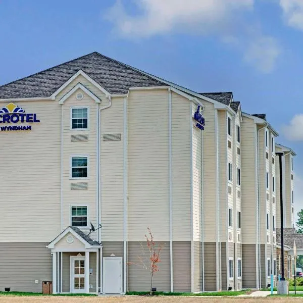 Microtel Inn & Suites by Wyndham Philadelphia Airport Ridley Park, hotel in Media