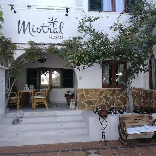 Boutique Hostal Mistral, hotel v destinaci Cala d´Or