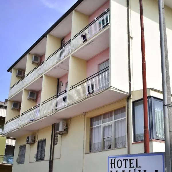 Hotel Manila, ξενοδοχείο σε Cervia